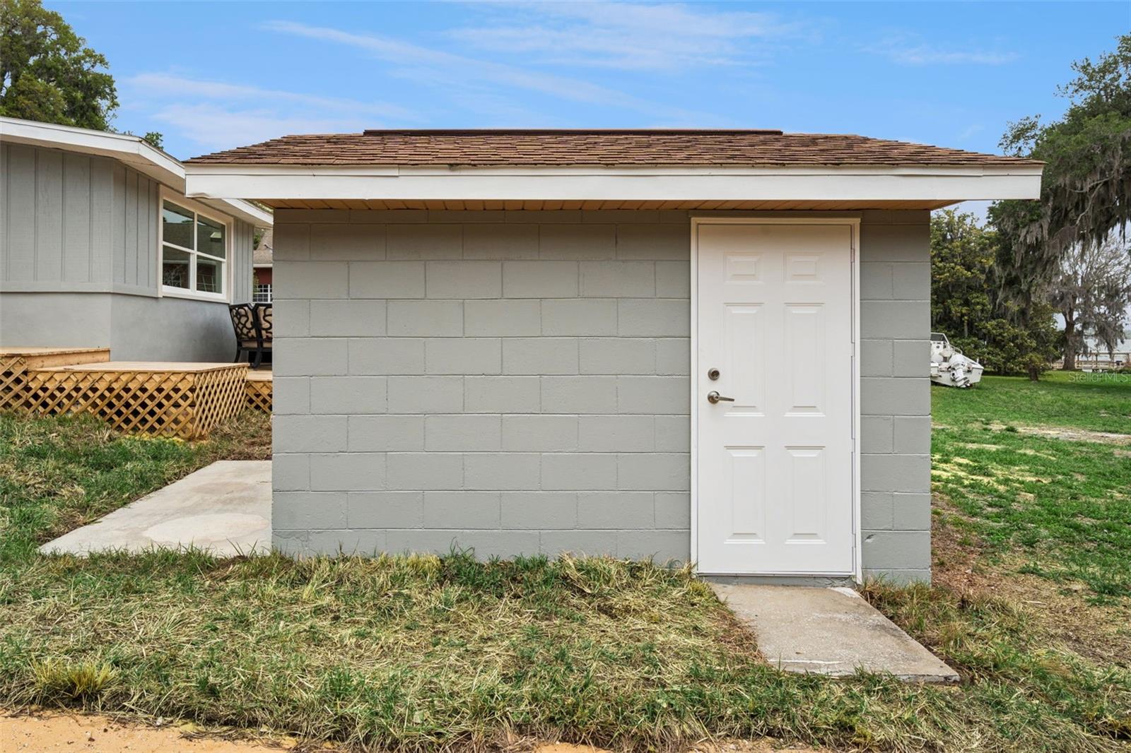 2316 N GRIFFIN DR, LEESBURG, FL, 34748
