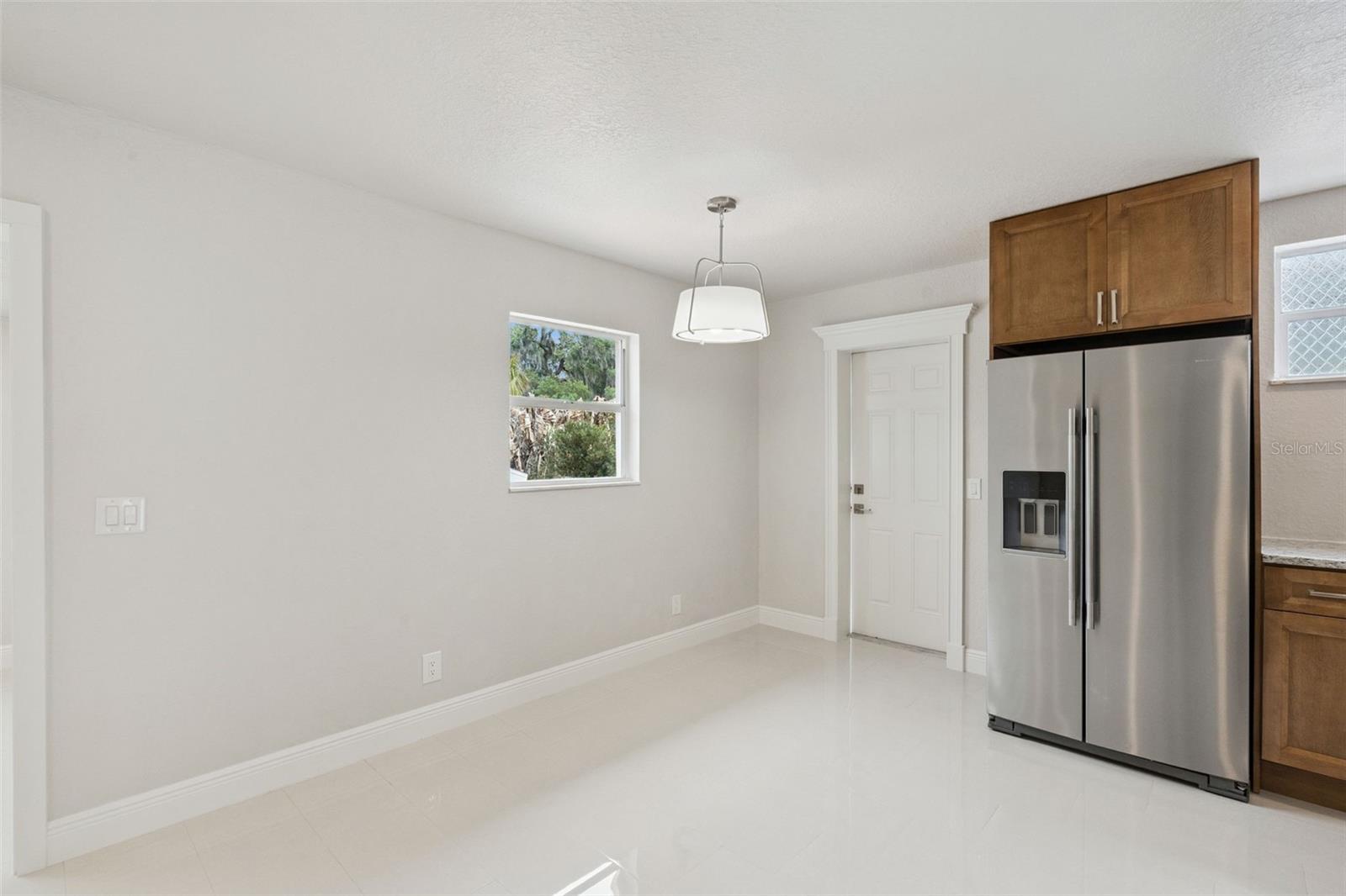 2316 N GRIFFIN DR, LEESBURG, FL, 34748