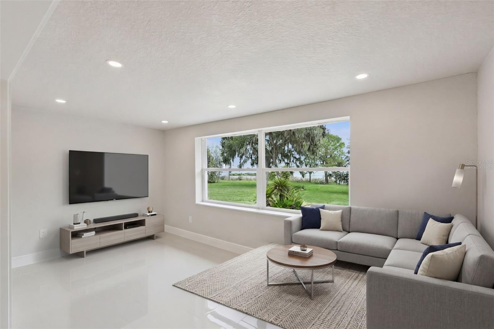 2316 N GRIFFIN DR, LEESBURG, FL, 34748
