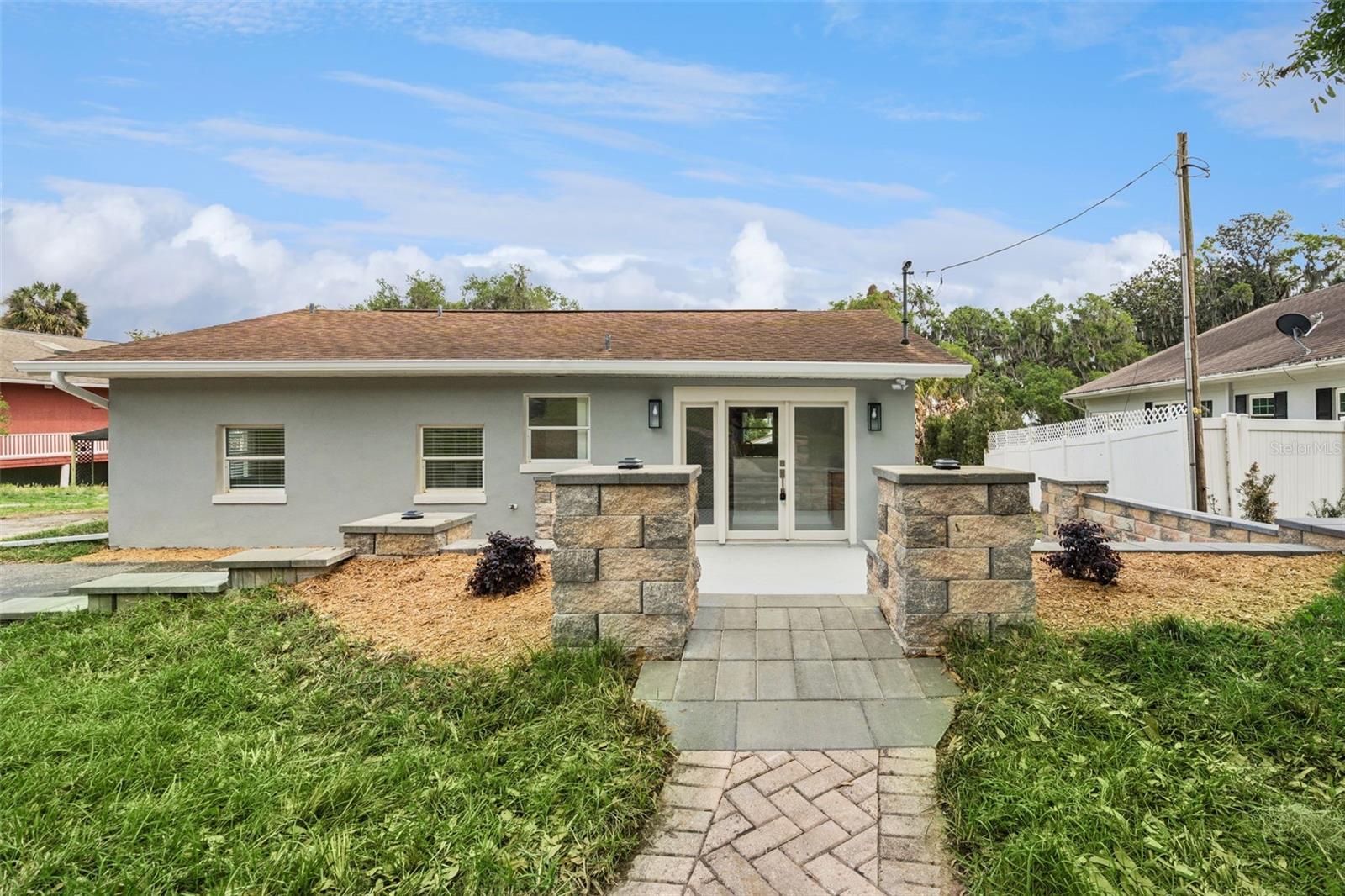 2316 N GRIFFIN DR, LEESBURG, FL, 34748