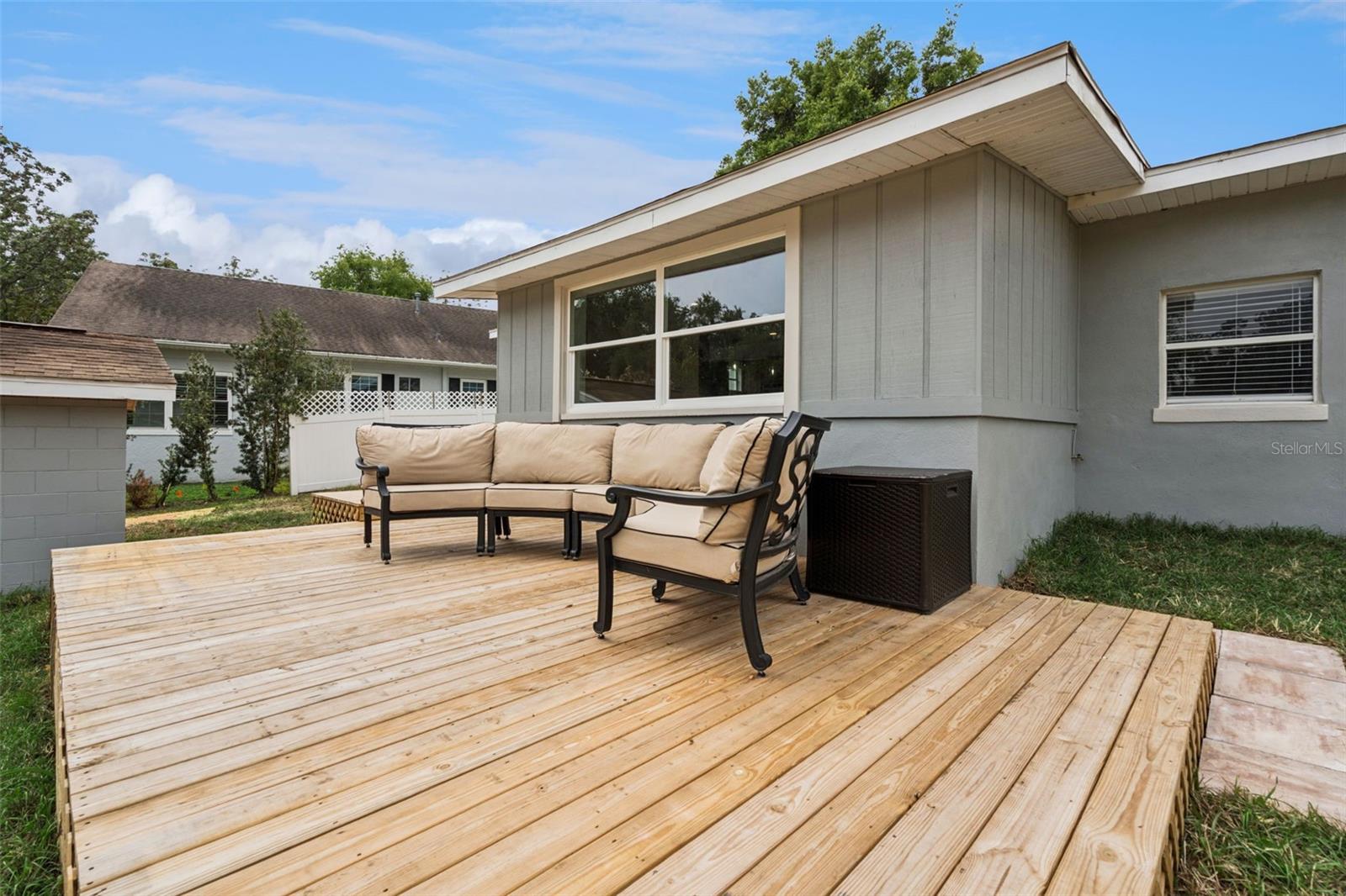 2316 N GRIFFIN DR, LEESBURG, FL, 34748
