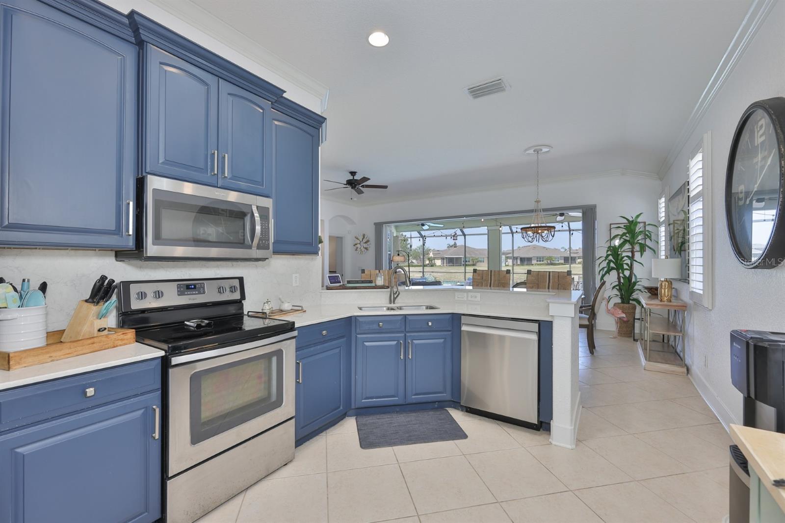 1045 EMERALD DUNES DR, SUN CITY CENTER, FL, 33573