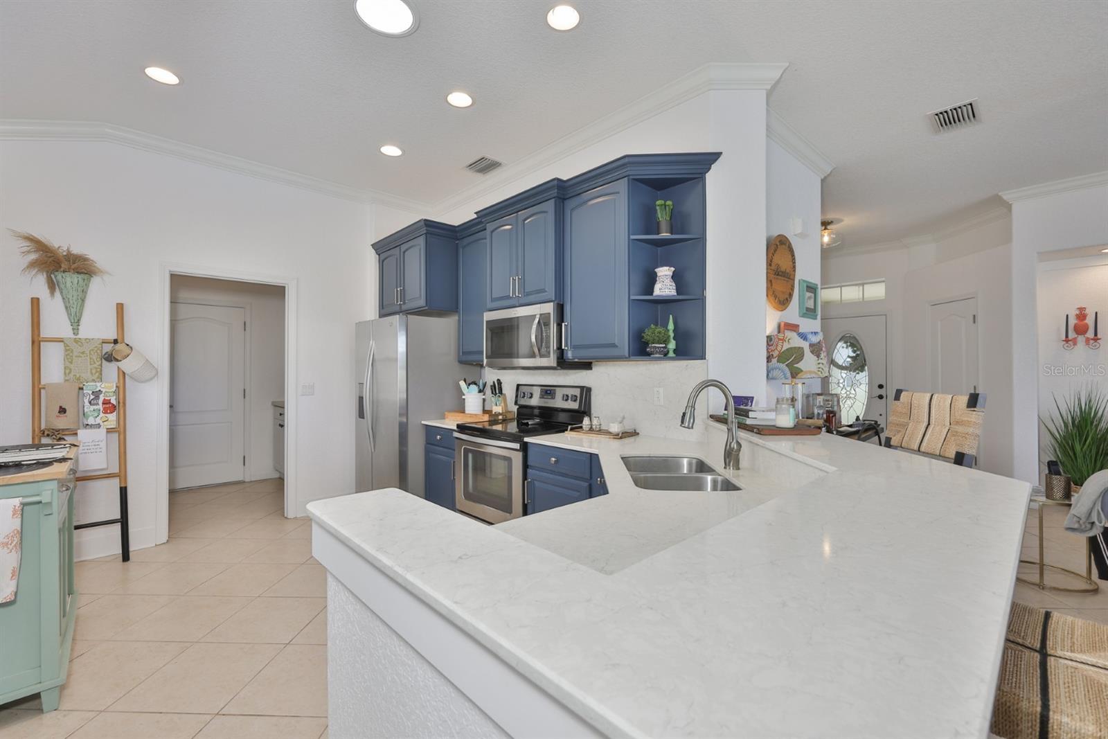 1045 EMERALD DUNES DR, SUN CITY CENTER, FL, 33573