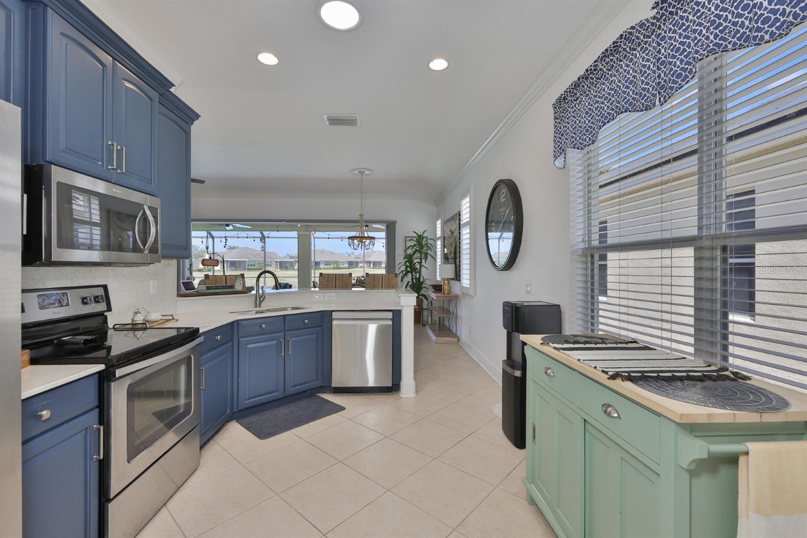 1045 EMERALD DUNES DR, SUN CITY CENTER, FL, 33573