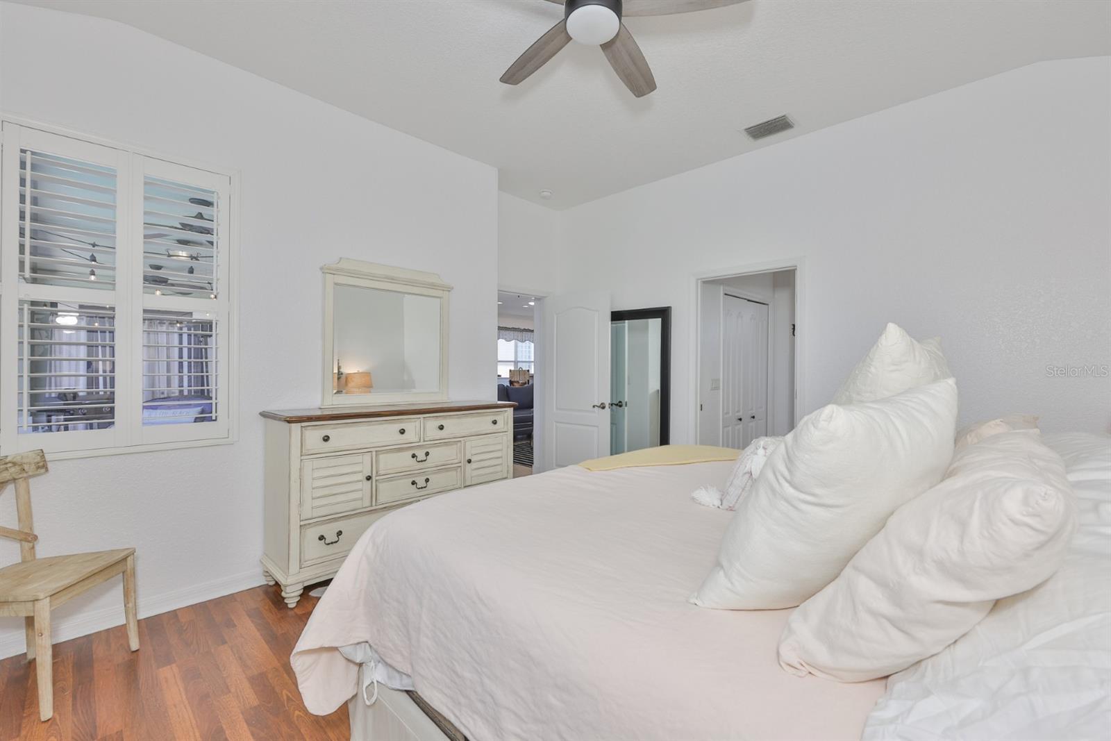 1045 EMERALD DUNES DR, SUN CITY CENTER, FL, 33573