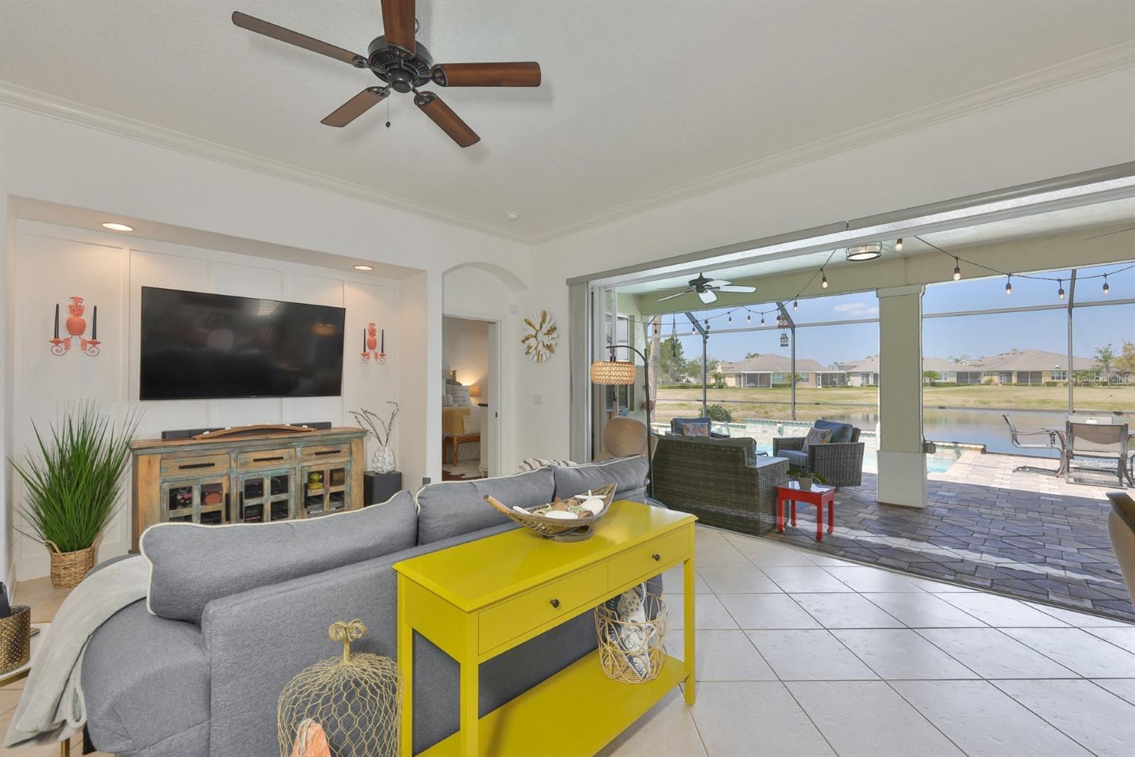 1045 EMERALD DUNES DR, SUN CITY CENTER, FL, 33573