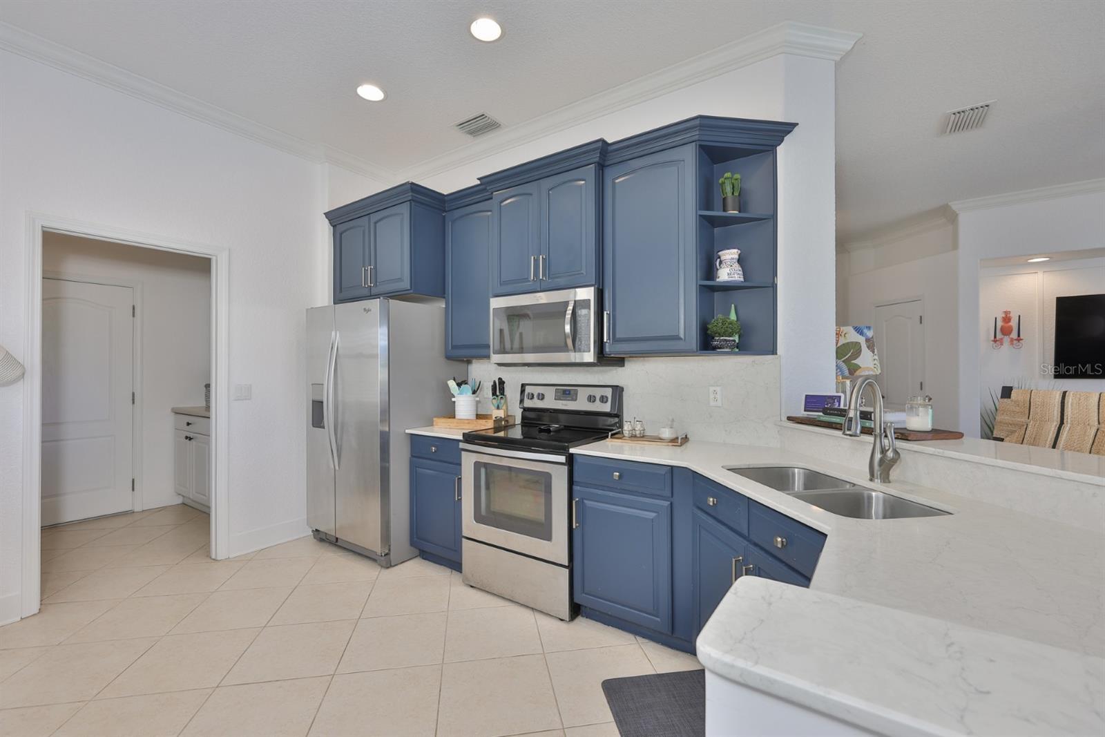 1045 EMERALD DUNES DR, SUN CITY CENTER, FL, 33573