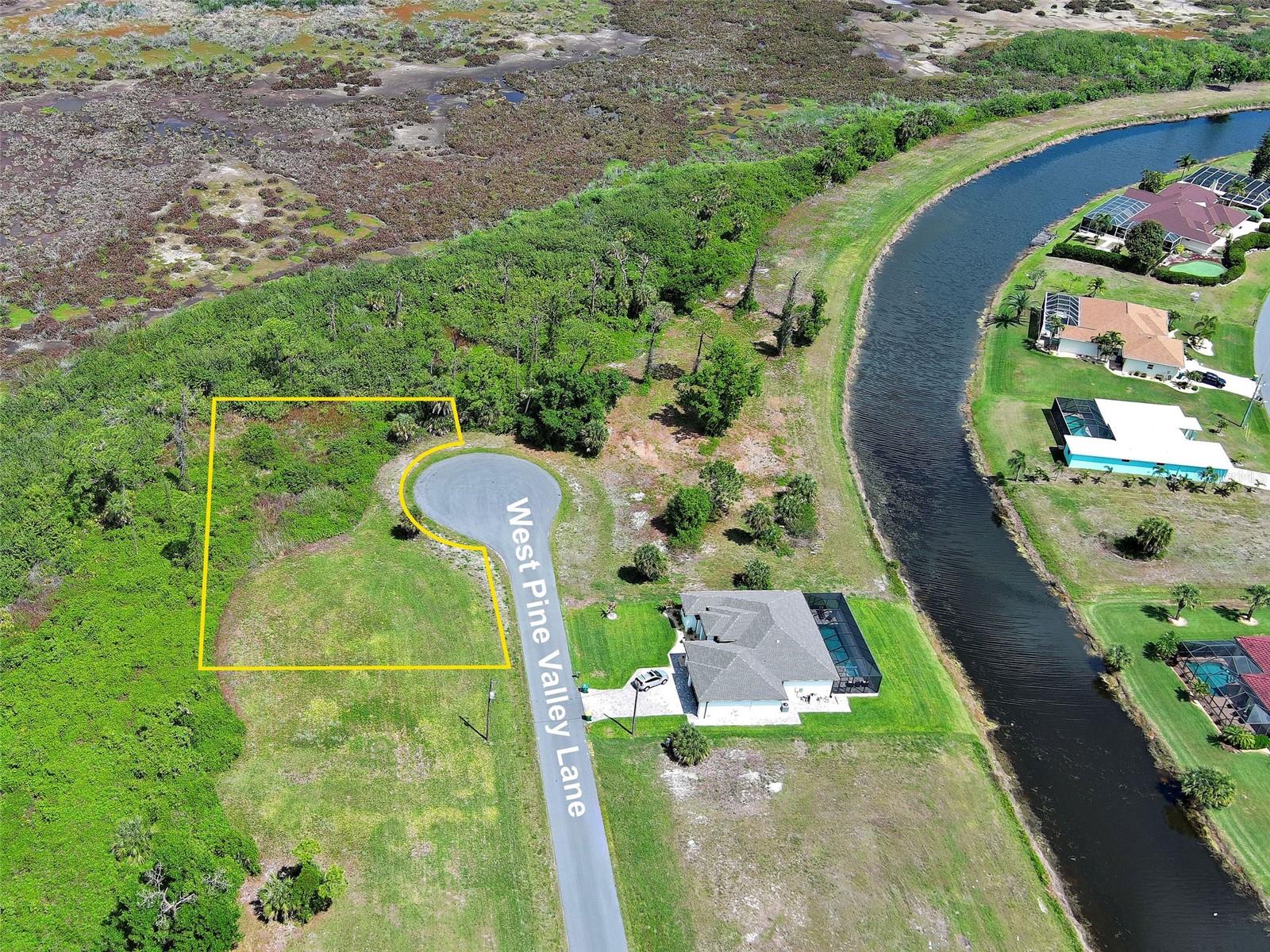 171 W PINE VALLEY LN, ROTONDA WEST, FL, 33947