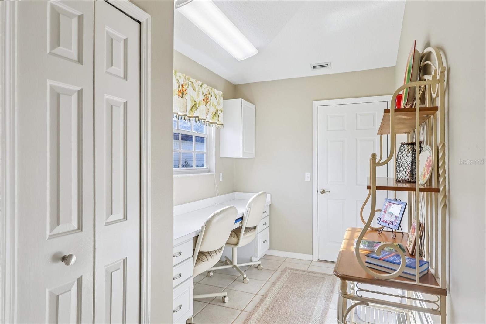 587 JUNIPER WAY, TAVARES, FL, 32778