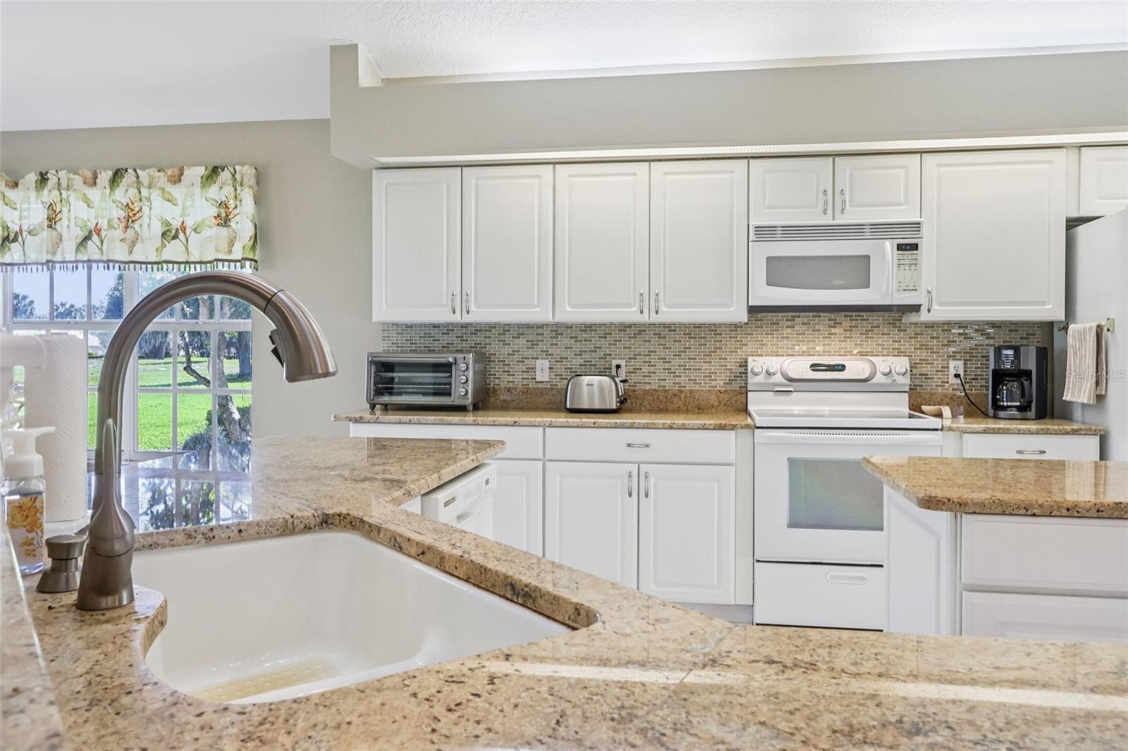 587 JUNIPER WAY, TAVARES, FL, 32778