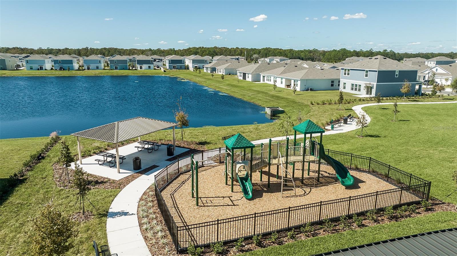 200 STREAMWATER WAY, GROVELAND, FL, 34736