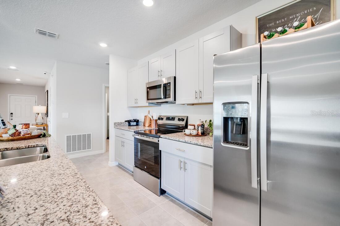 200 STREAMWATER WAY, GROVELAND, FL, 34736