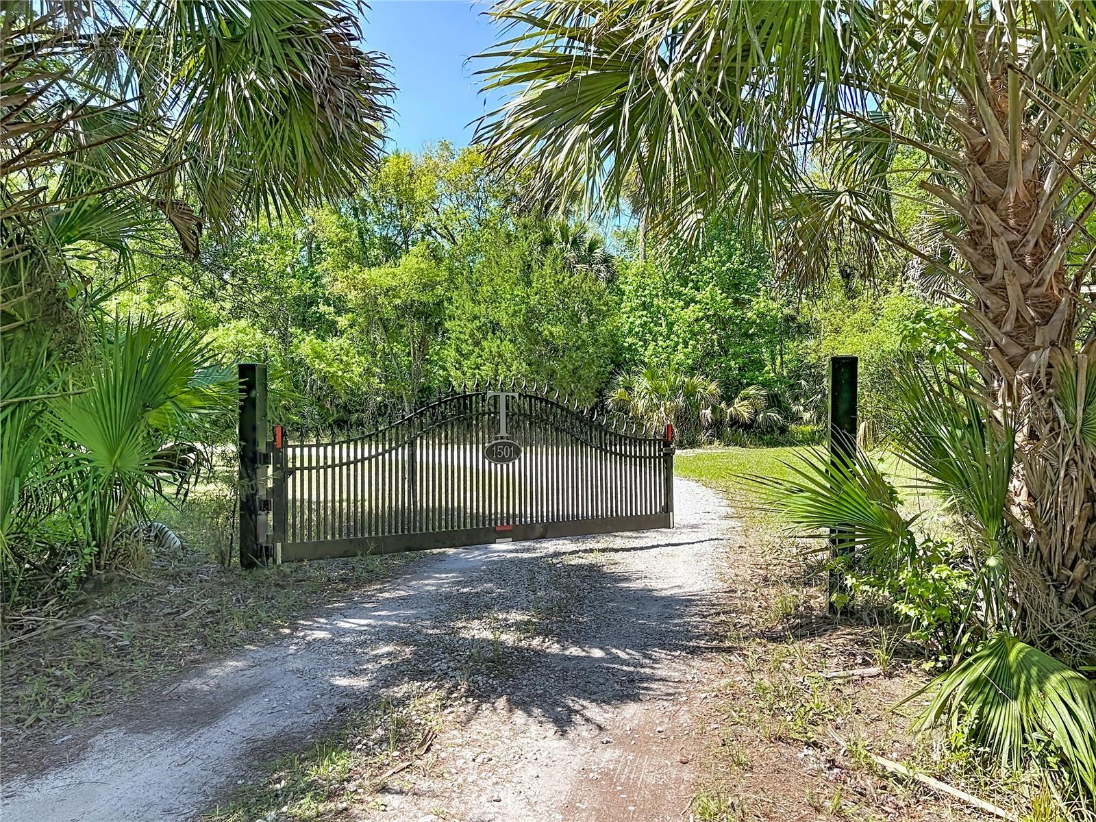 1501 ASHBY CREEK RD, OSTEEN, FL, 32764