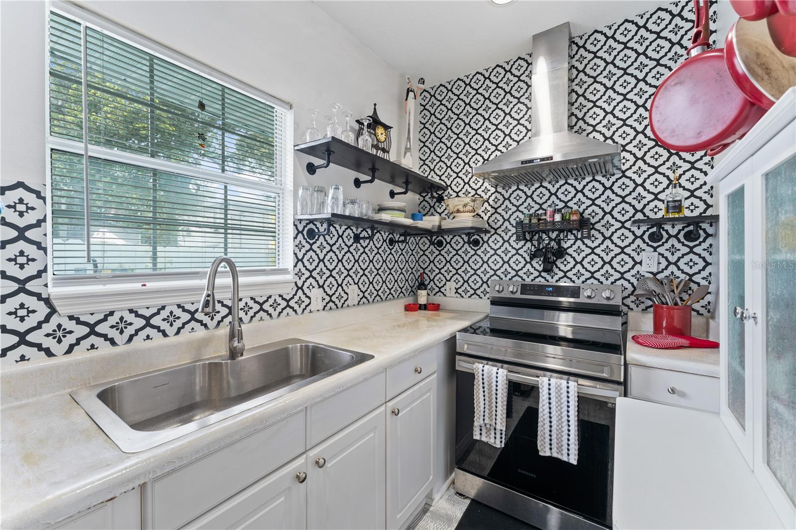 914 N 8TH ST N #1, ST PETERSBURG, FL, 33701