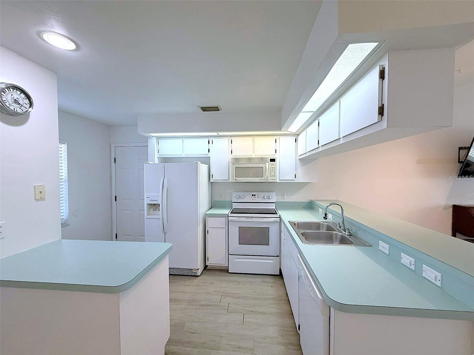 504 ROSE APPLE CIR, PORT CHARLOTTE, FL, 33954