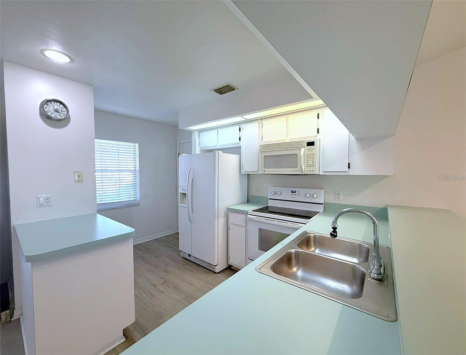 504 ROSE APPLE CIR, PORT CHARLOTTE, FL, 33954
