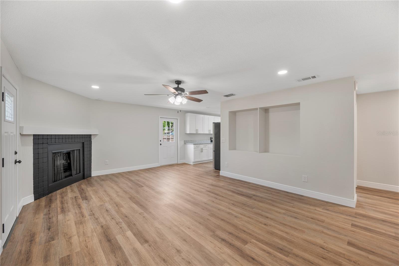 1215 EL CAMINO RD, LAKELAND, FL, 33805