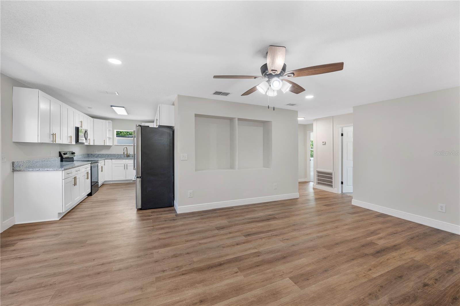 1215 EL CAMINO RD, LAKELAND, FL, 33805