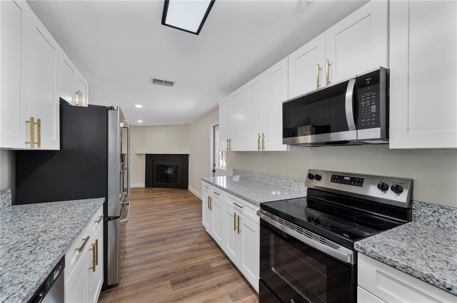 1215 EL CAMINO RD, LAKELAND, FL, 33805