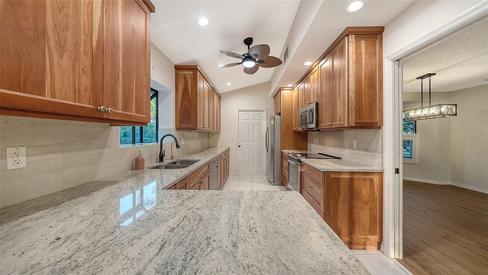 7363 OAK MOSS DR #33, SARASOTA, FL, 34241