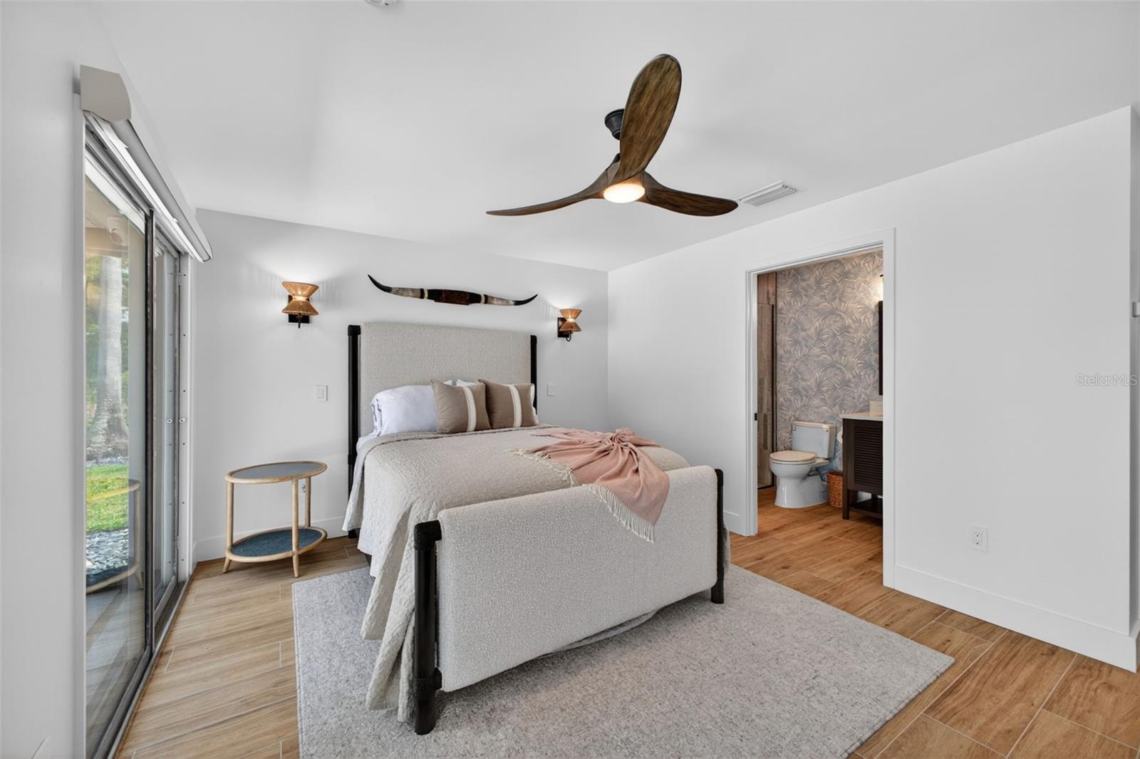 28828 BEAUCLAIRE DR, TAVARES, FL, 32778