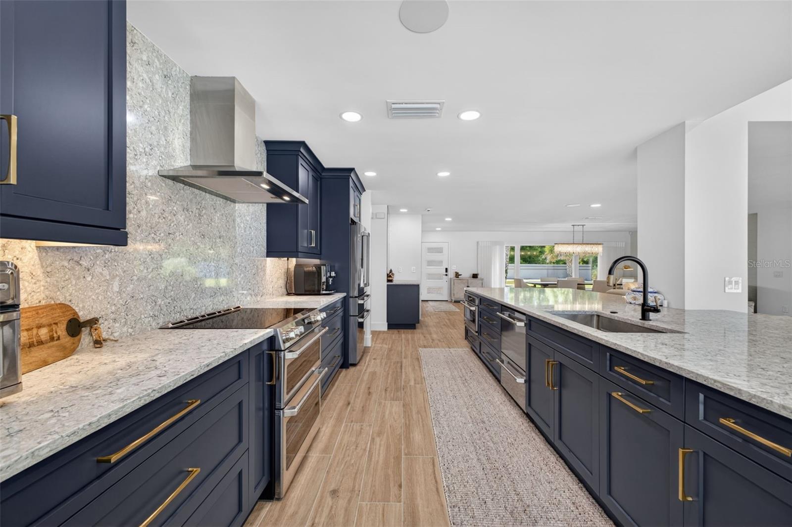 28828 BEAUCLAIRE DR, TAVARES, FL, 32778