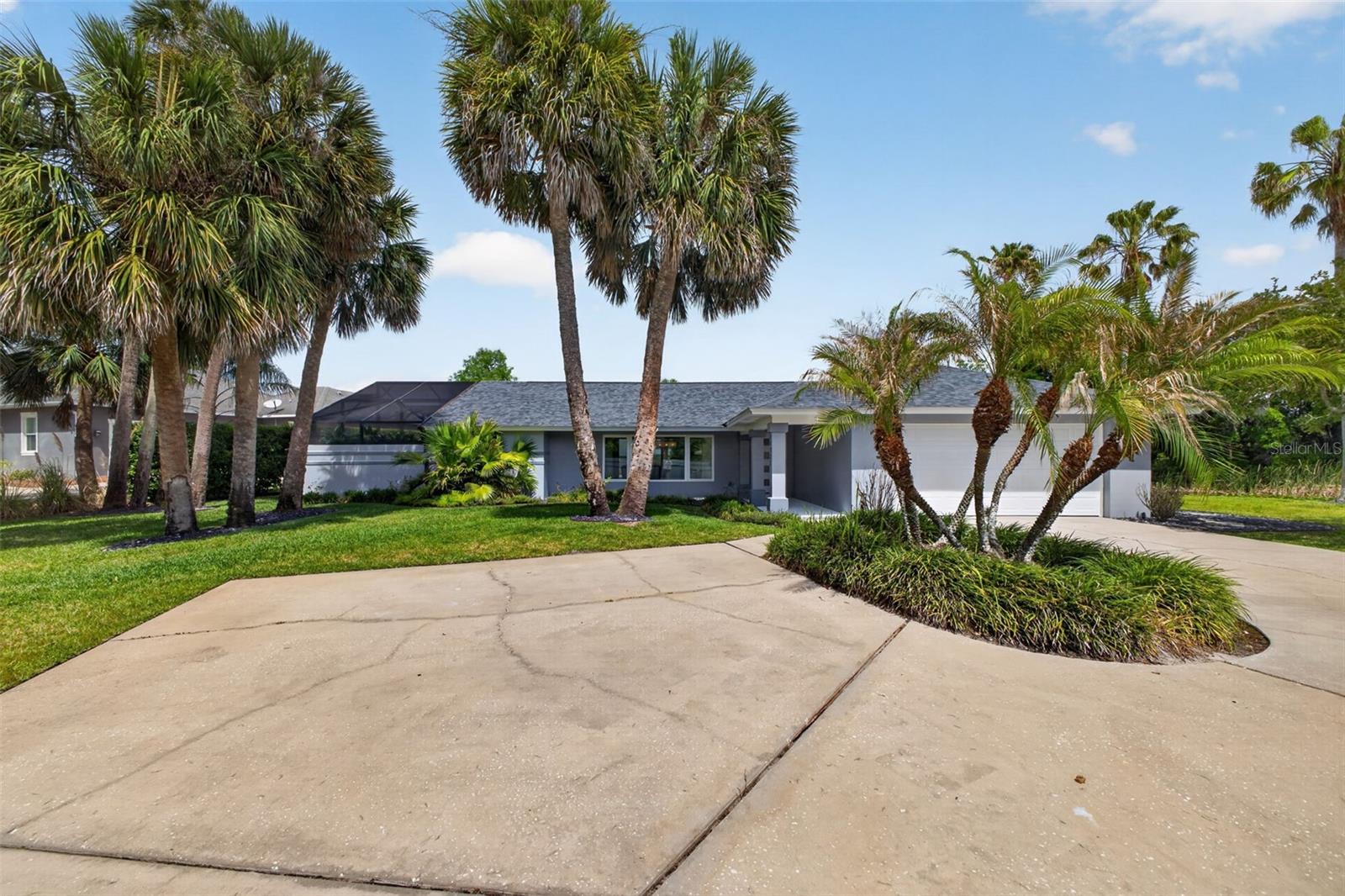 28828 BEAUCLAIRE DR, TAVARES, FL, 32778