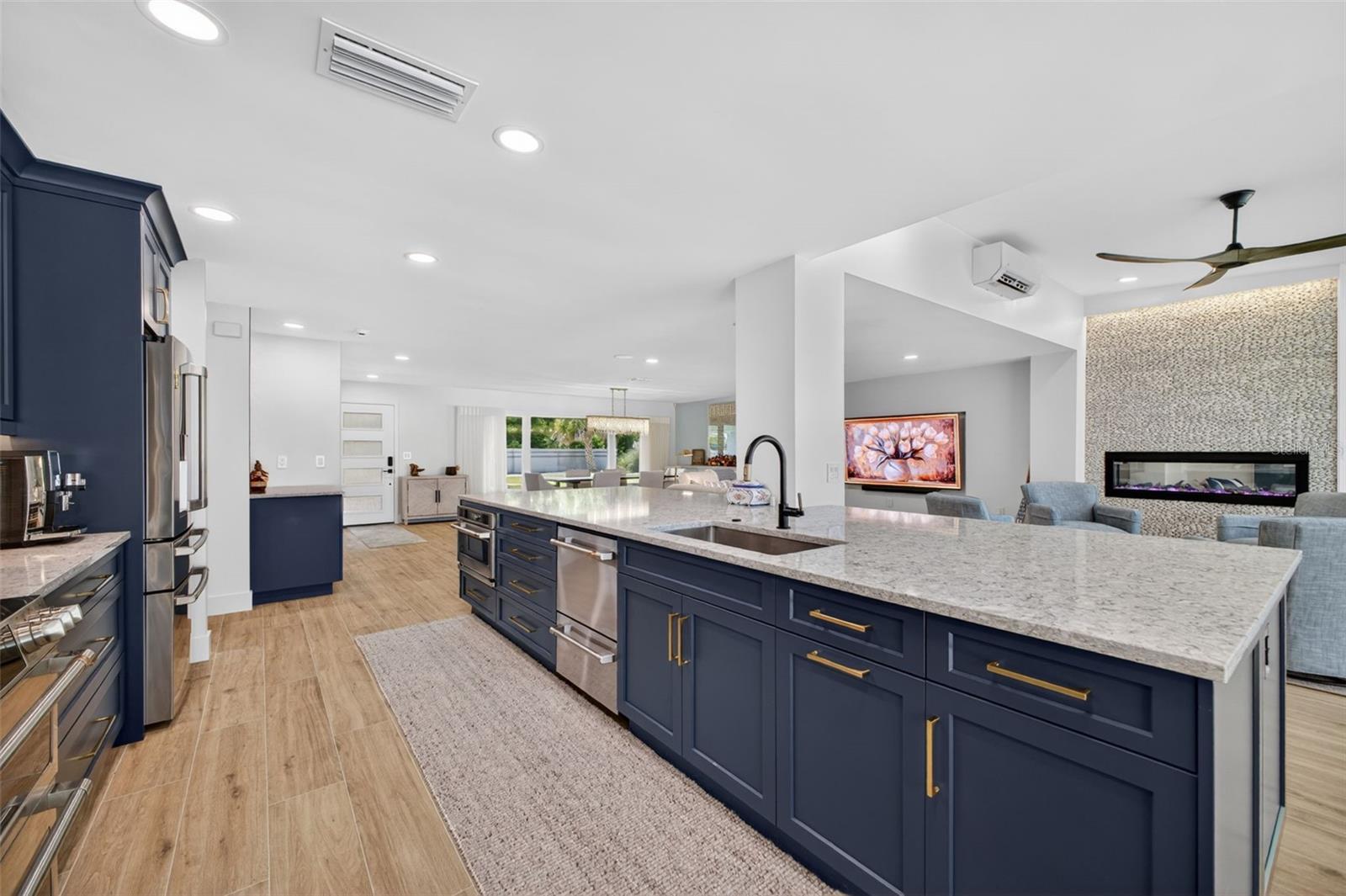 28828 BEAUCLAIRE DR, TAVARES, FL, 32778