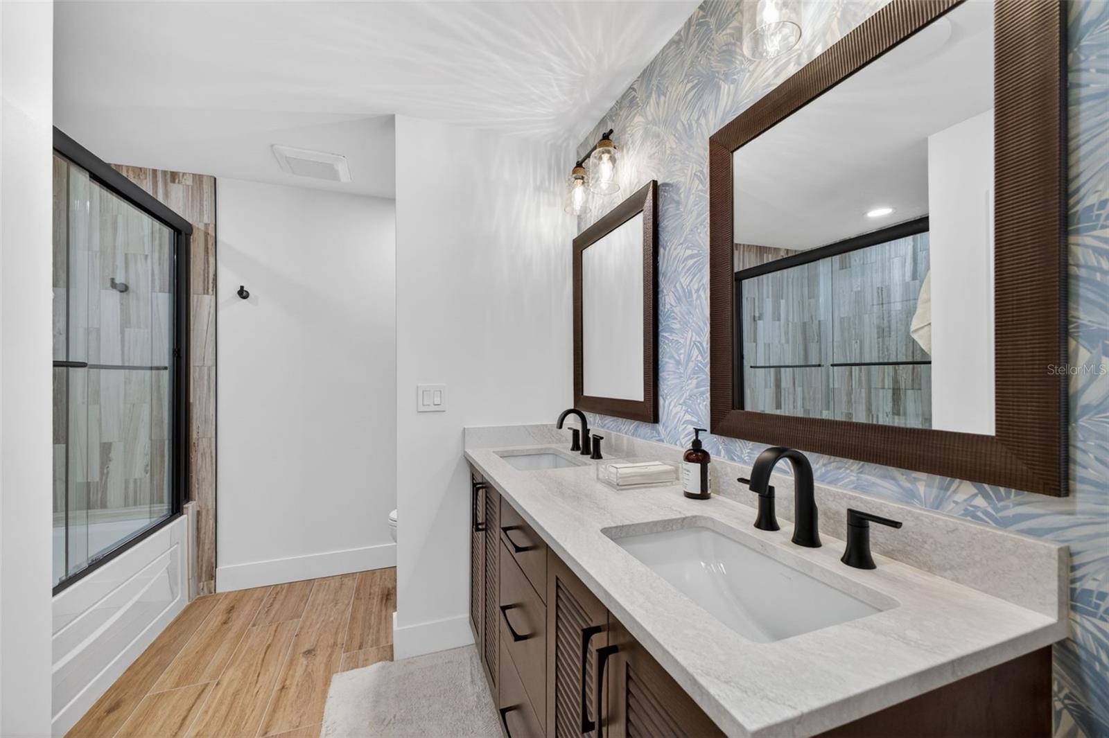 28828 BEAUCLAIRE DR, TAVARES, FL, 32778