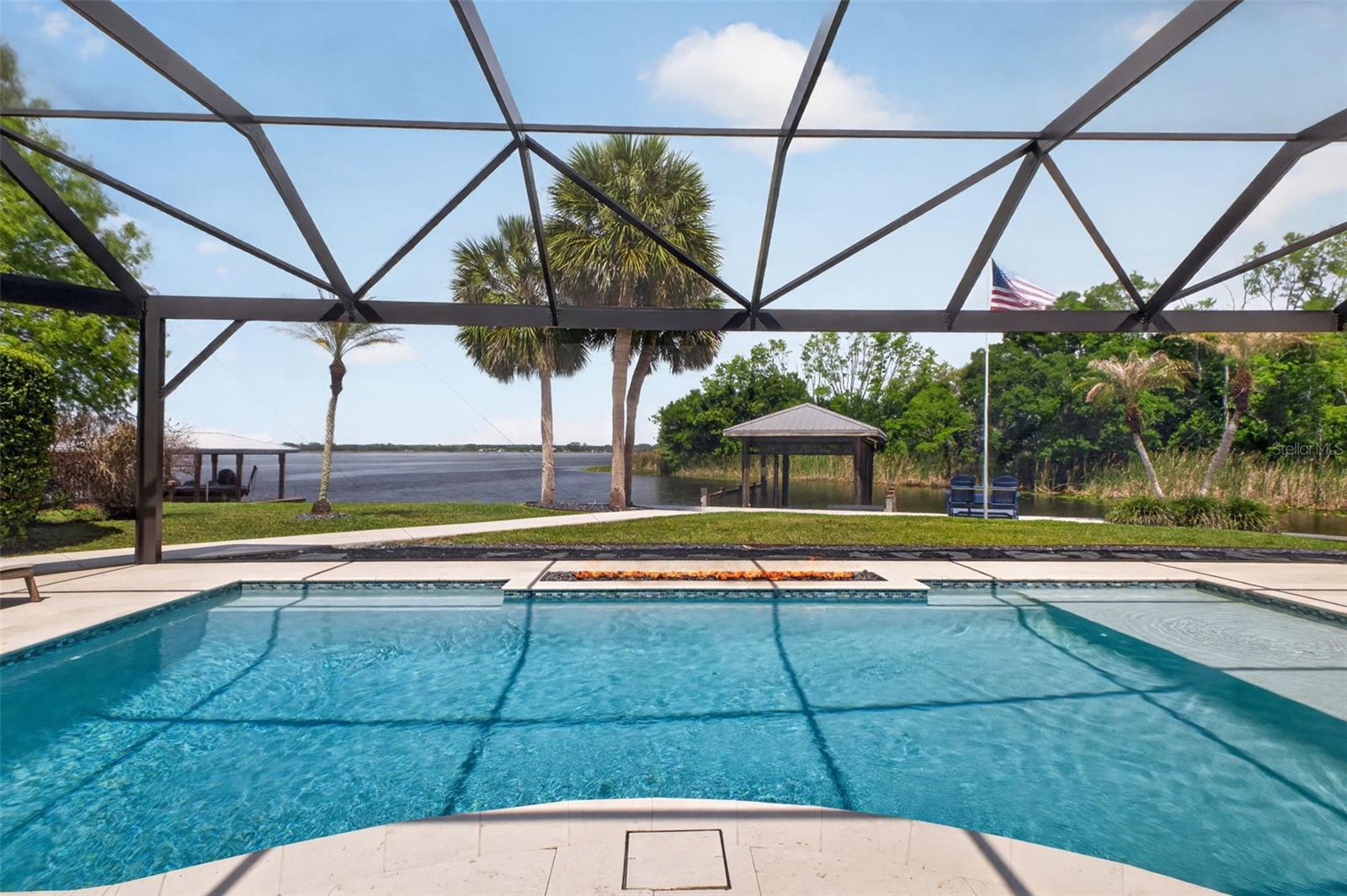 28828 BEAUCLAIRE DR, TAVARES, FL, 32778