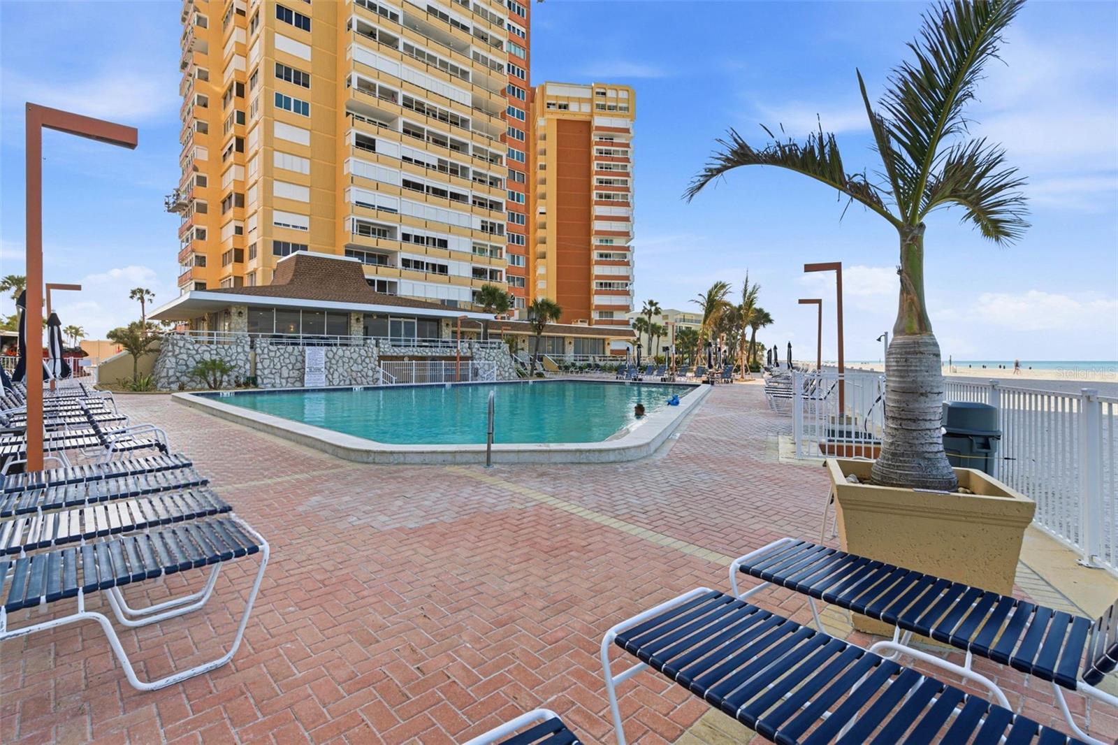 17920 GULF BLVD #1403, REDINGTON SHORES, FL, 33708