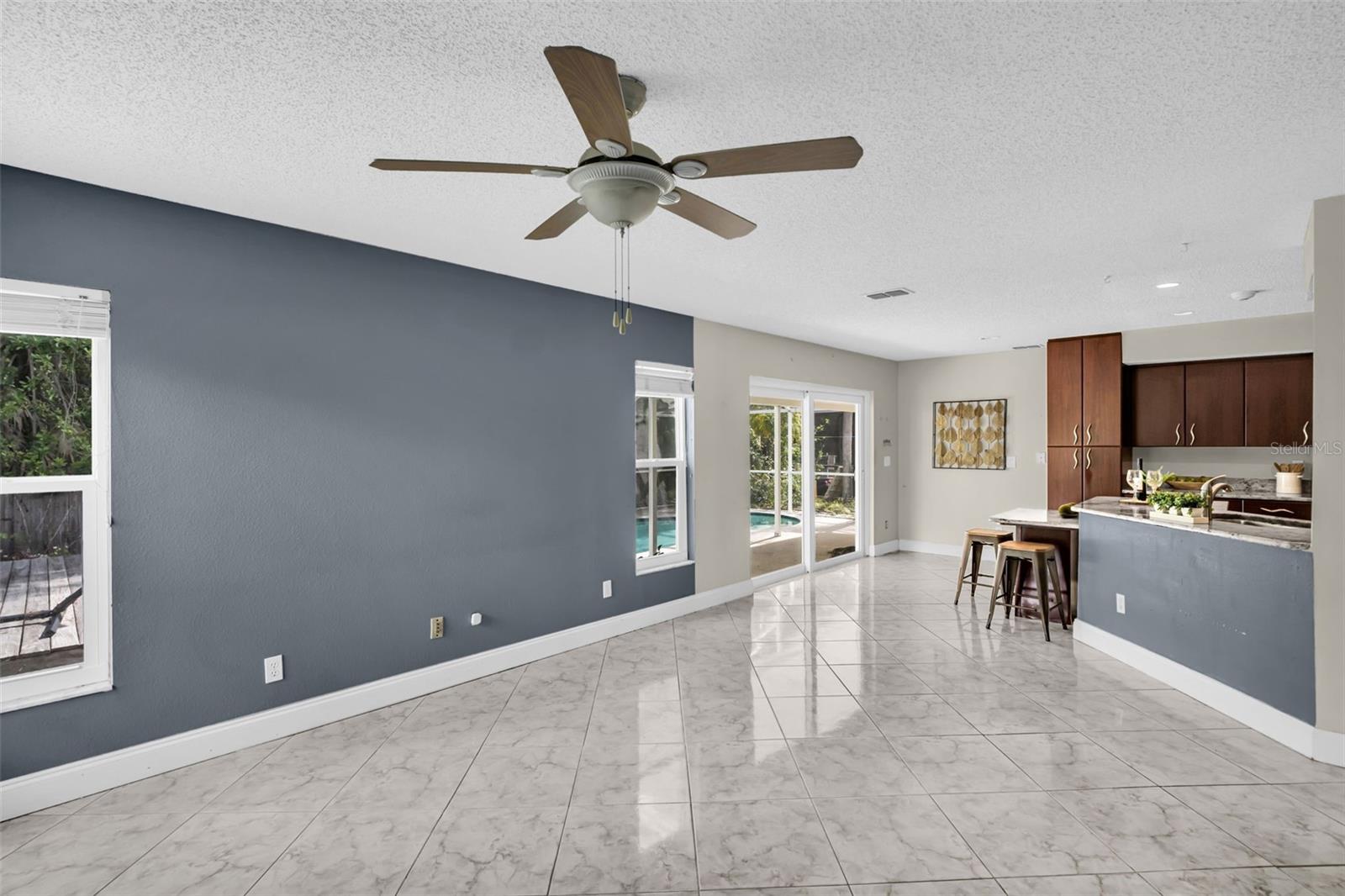 301 TAVERNIER DR, OLDSMAR, FL, 34677