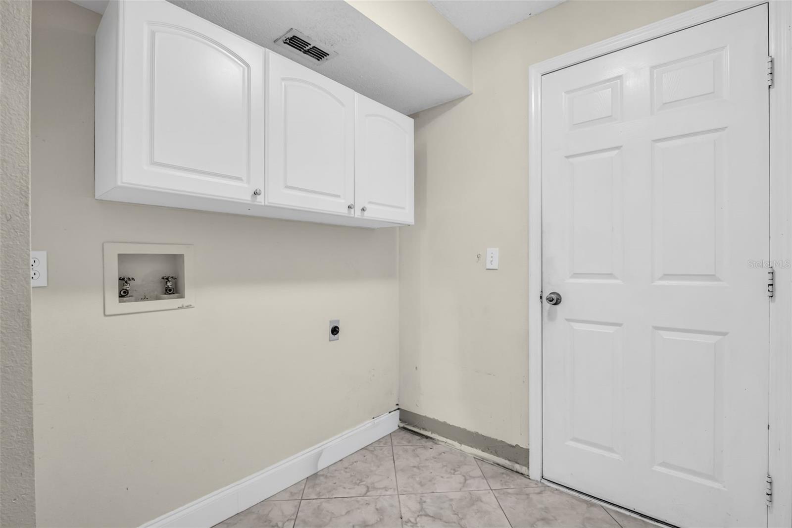 301 TAVERNIER DR, OLDSMAR, FL, 34677