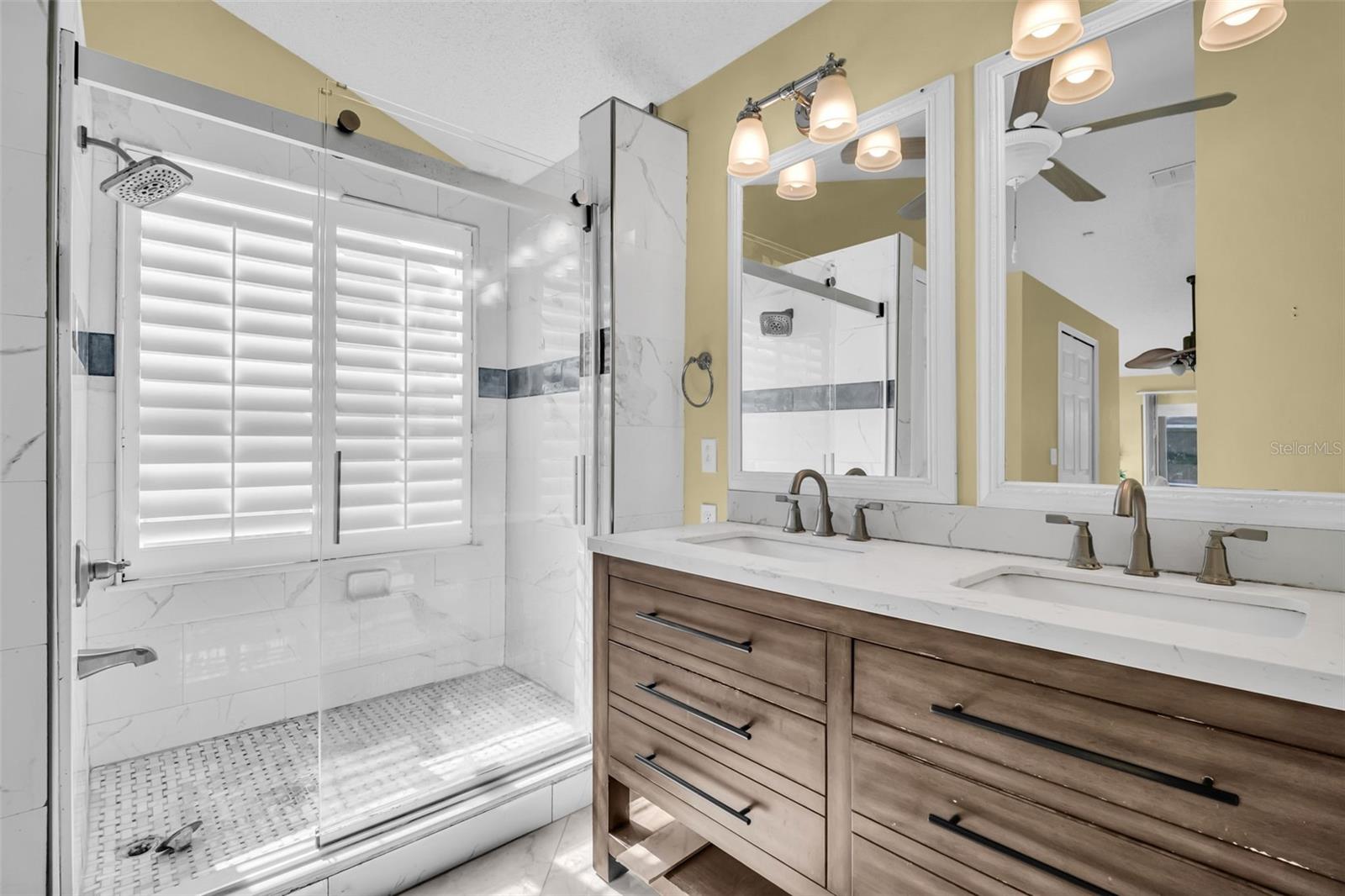 301 TAVERNIER DR, OLDSMAR, FL, 34677