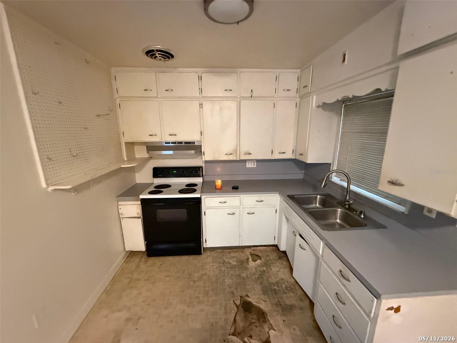 2715 DIXIE RD, LAKELAND, FL, 33801