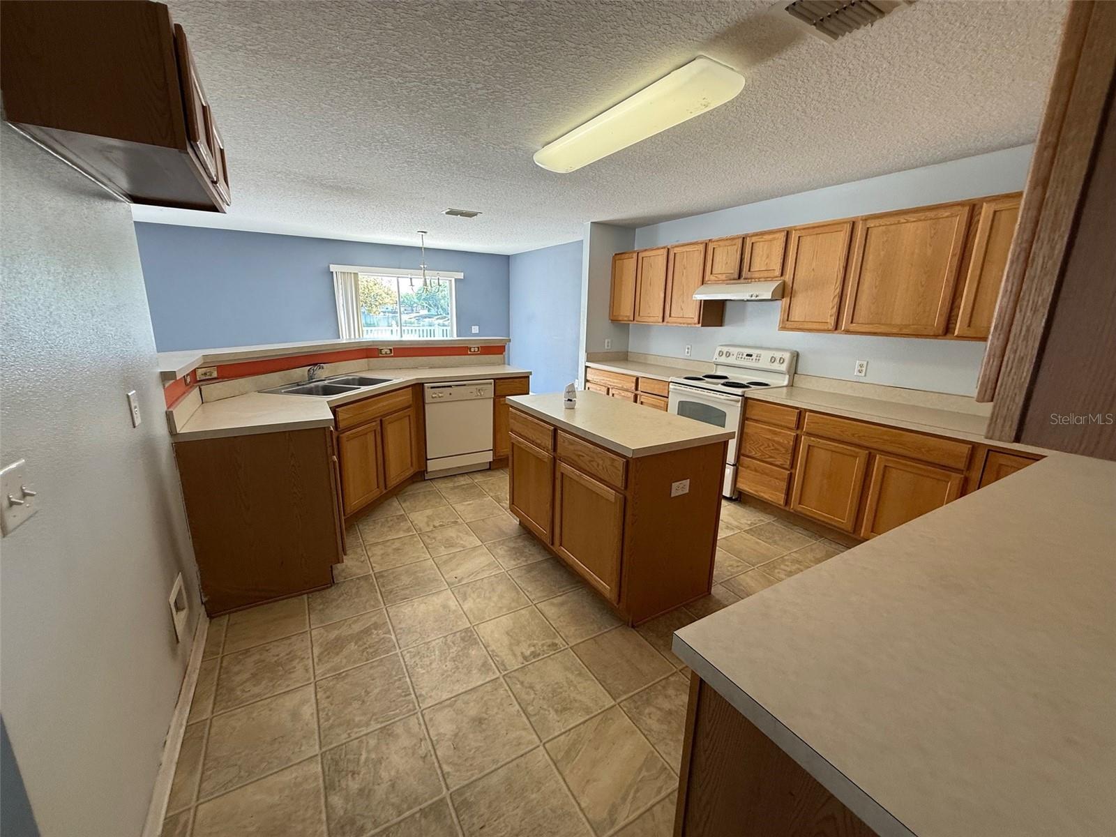 708 BRENTON LEAF DR, RUSKIN, FL, 33570