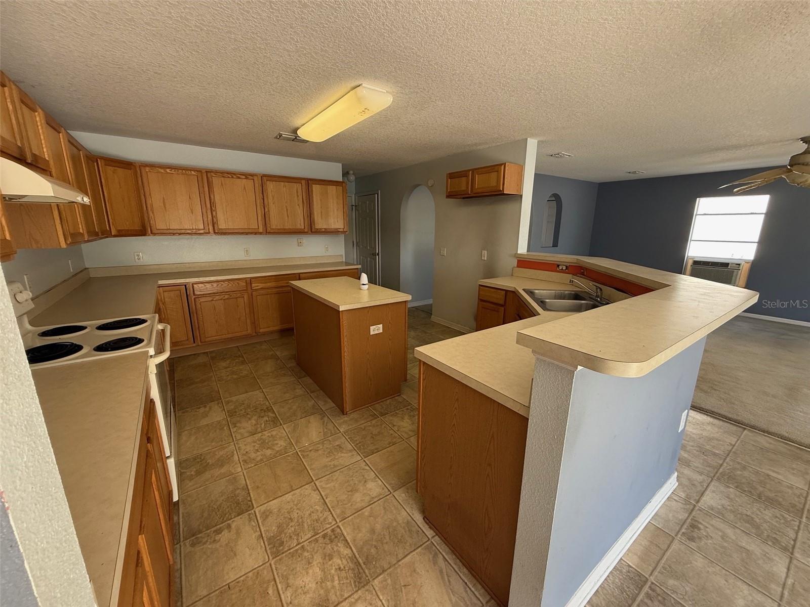 708 BRENTON LEAF DR, RUSKIN, FL, 33570