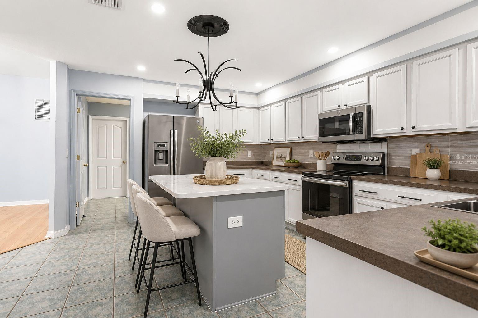 27012 SEA BREEZE WAY, WESLEY CHAPEL, FL, 33544