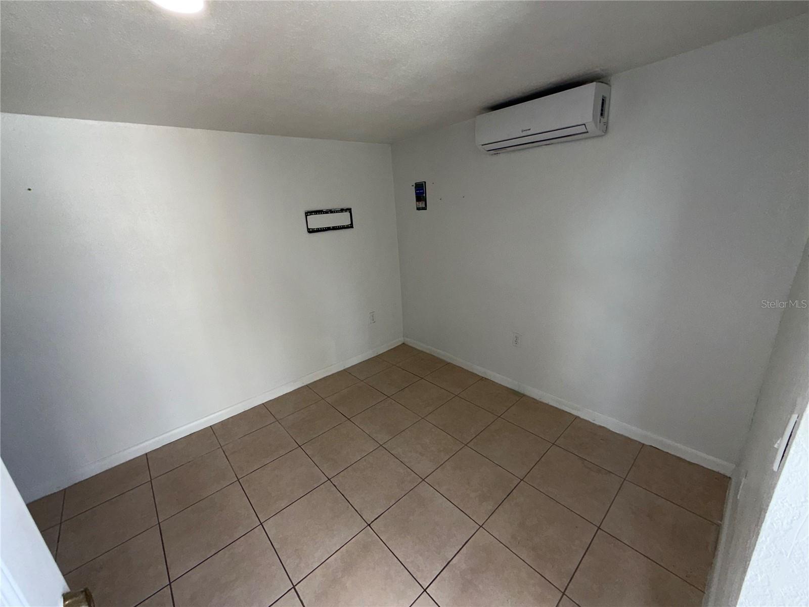 126 MIAMI GARDENS RD, WEST PARK, FL, 33023