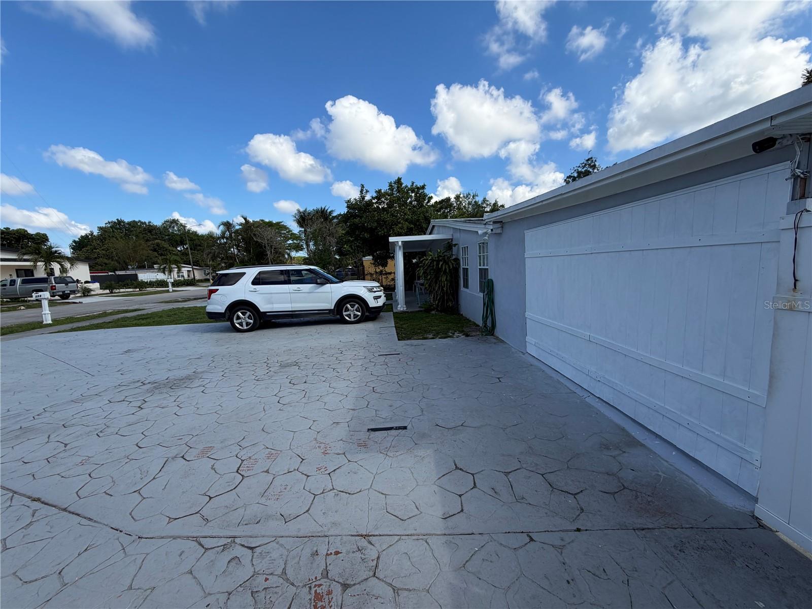 126 MIAMI GARDENS RD, WEST PARK, FL, 33023