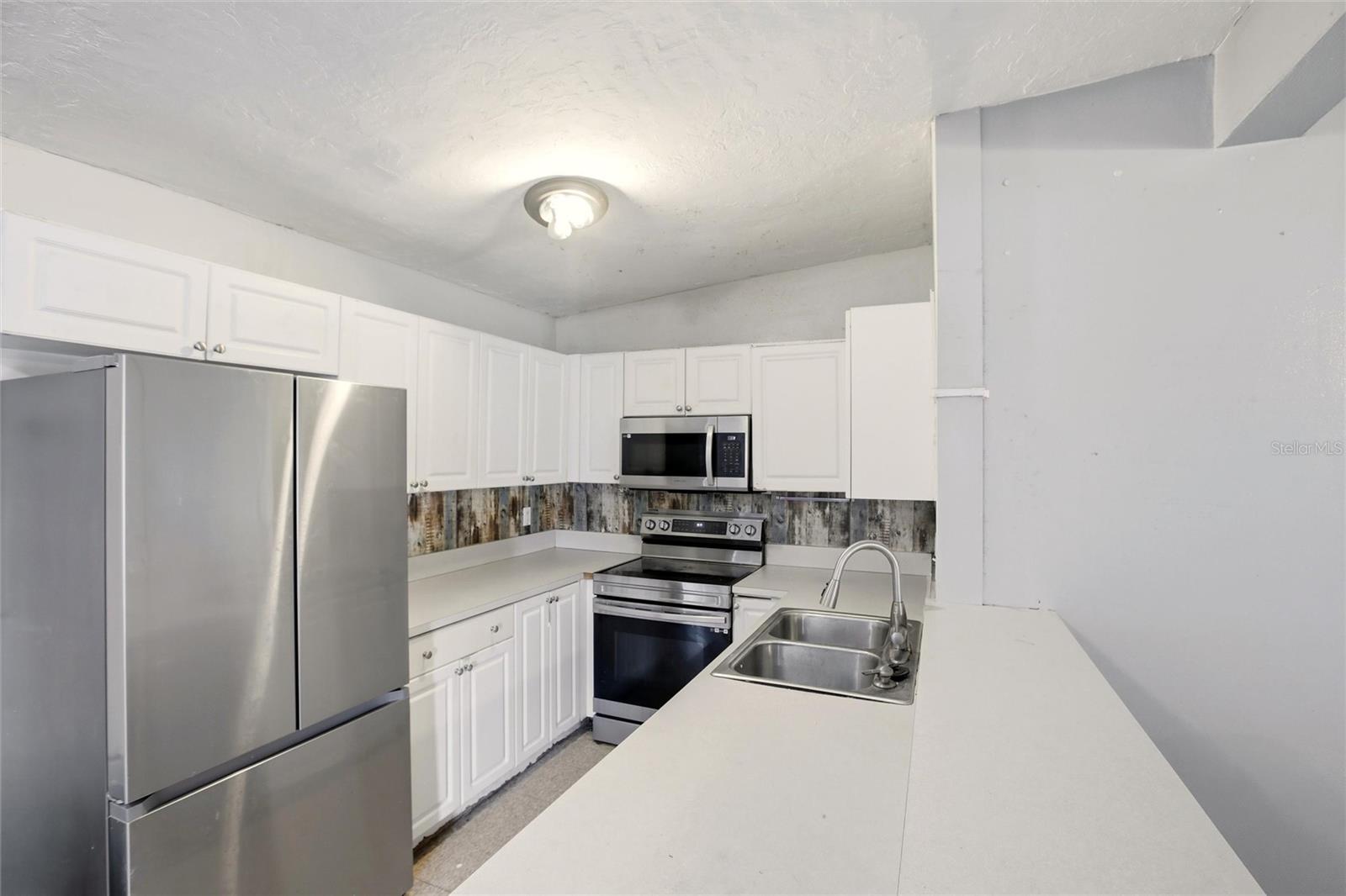 21585 OLEAN BLVD, PORT CHARLOTTE, FL, 33952