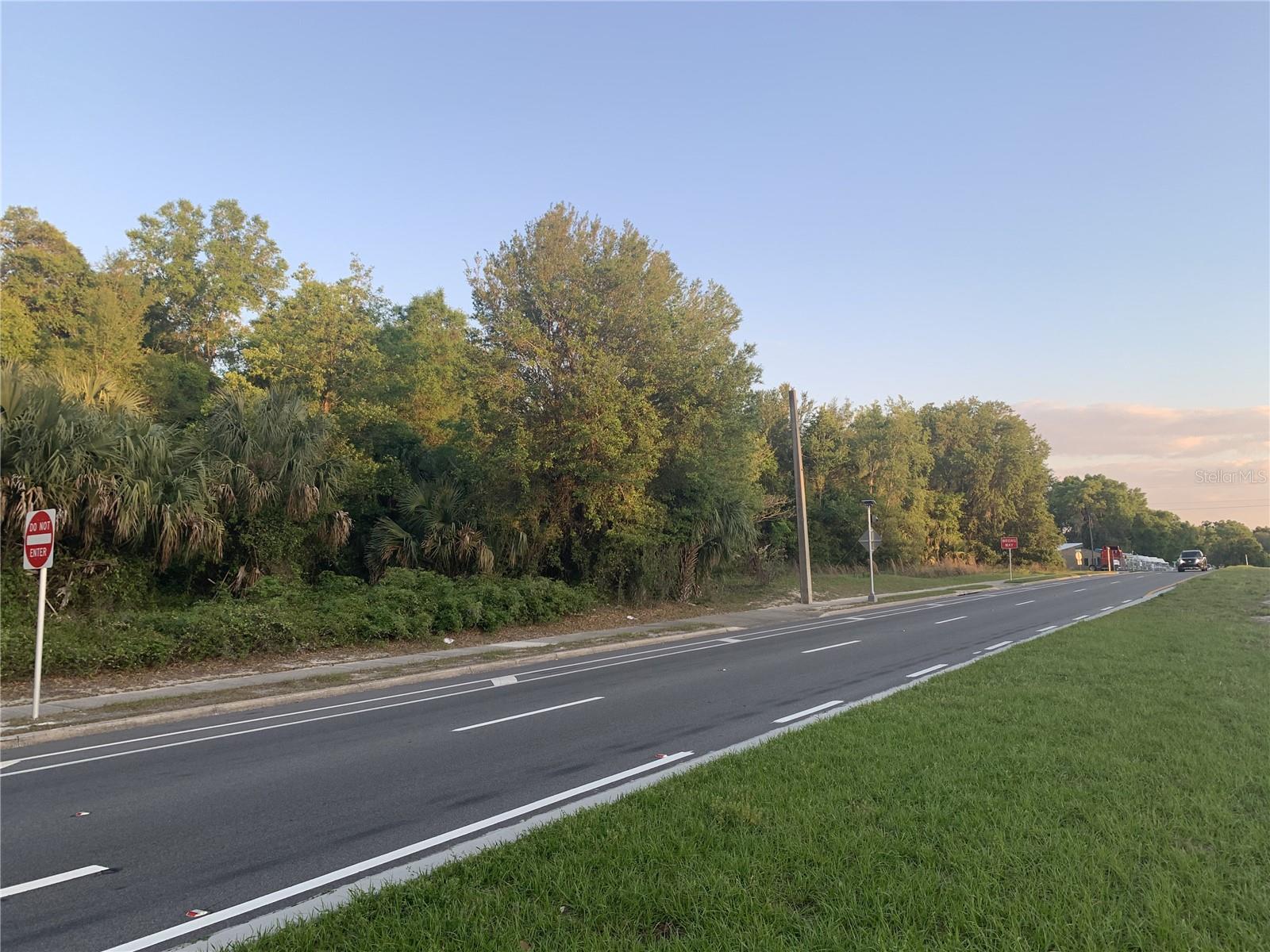 18111 N US HWY 301, CITRA, FL, 32113