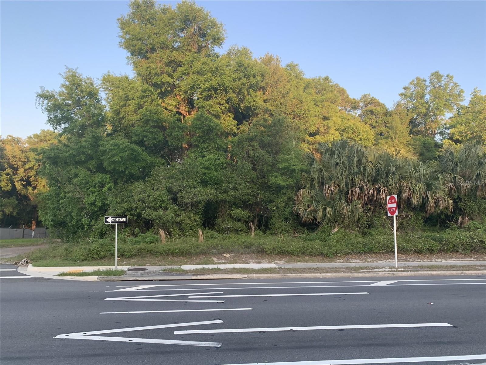 18111 N US HWY 301, CITRA, FL, 32113