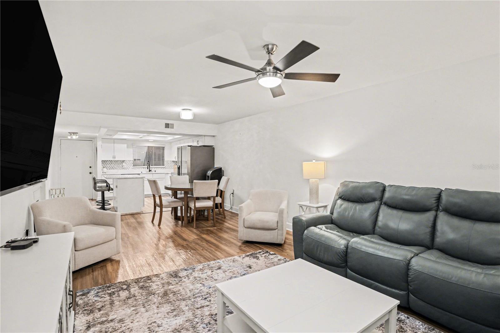 9802 LOMBARD CT #102, TAMPA, FL, 33618