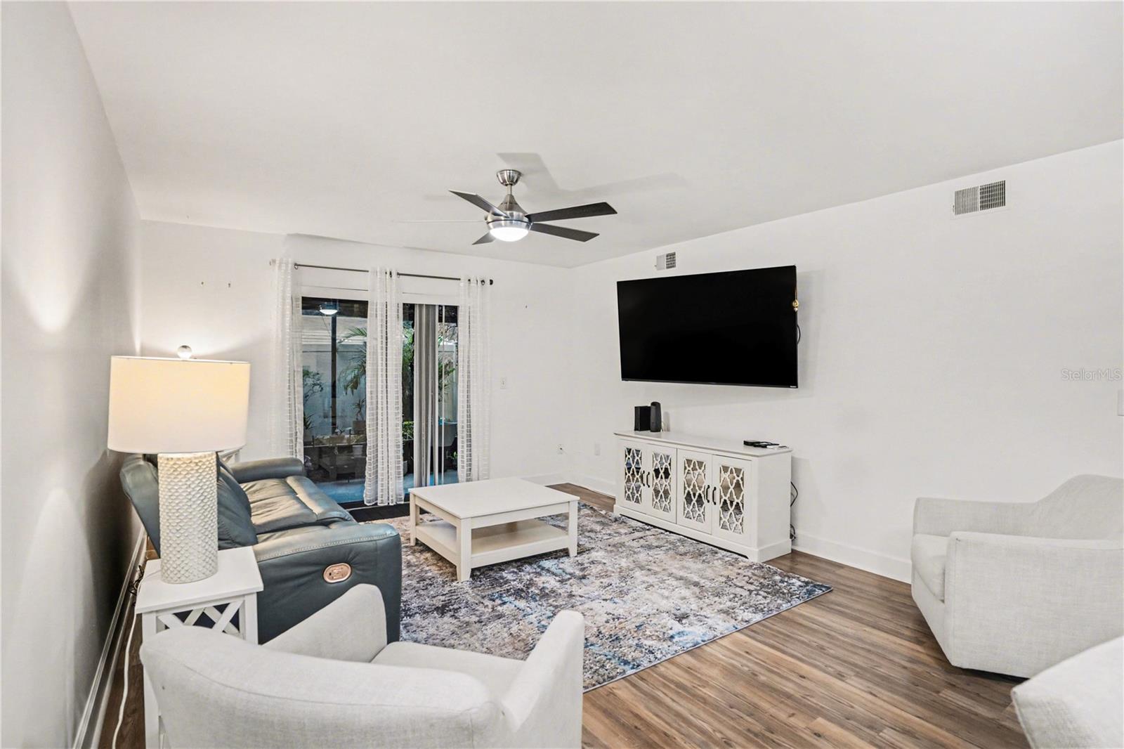 9802 LOMBARD CT #102, TAMPA, FL, 33618