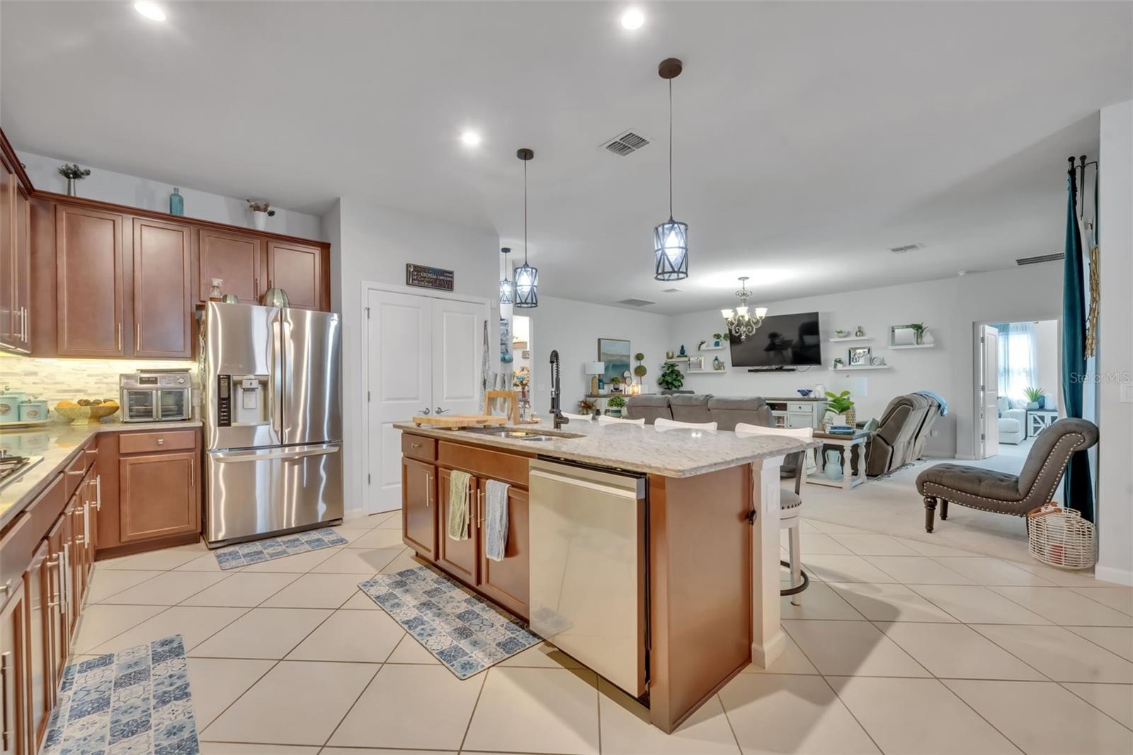2119 WHITE DAHLIA DR, APOPKA, FL, 32712