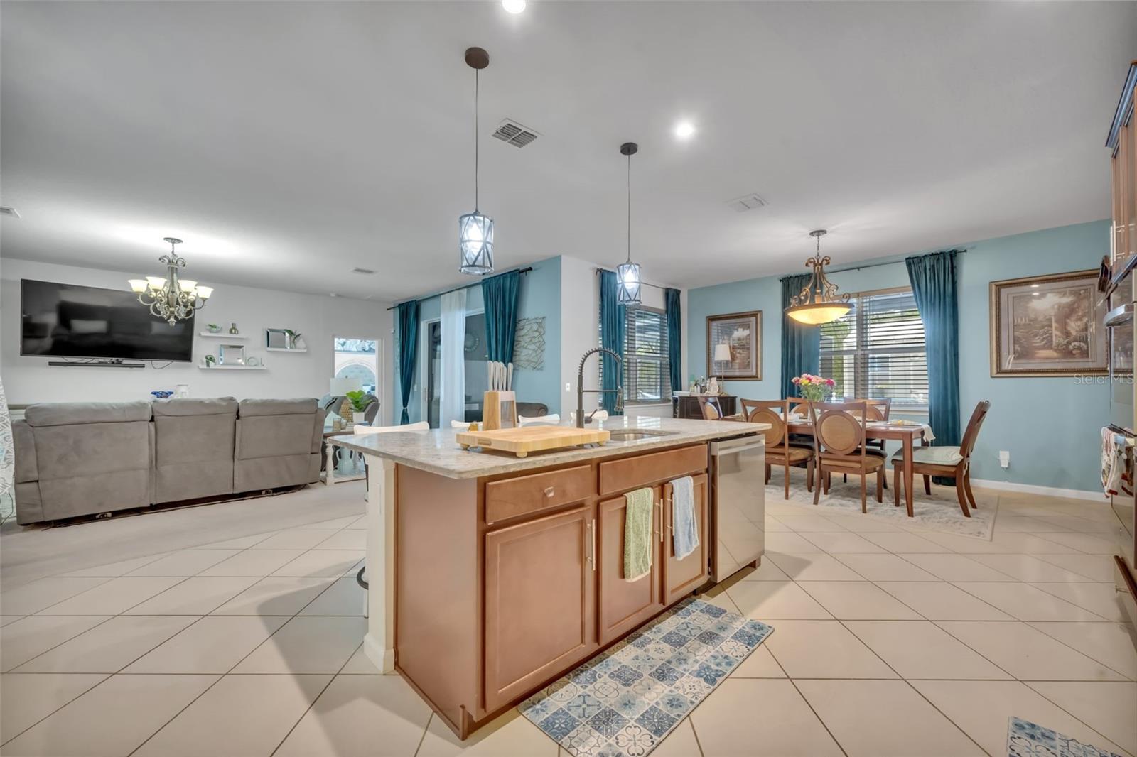2119 WHITE DAHLIA DR, APOPKA, FL, 32712