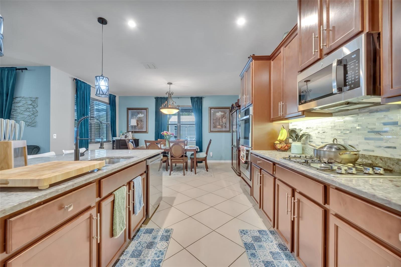 2119 WHITE DAHLIA DR, APOPKA, FL, 32712