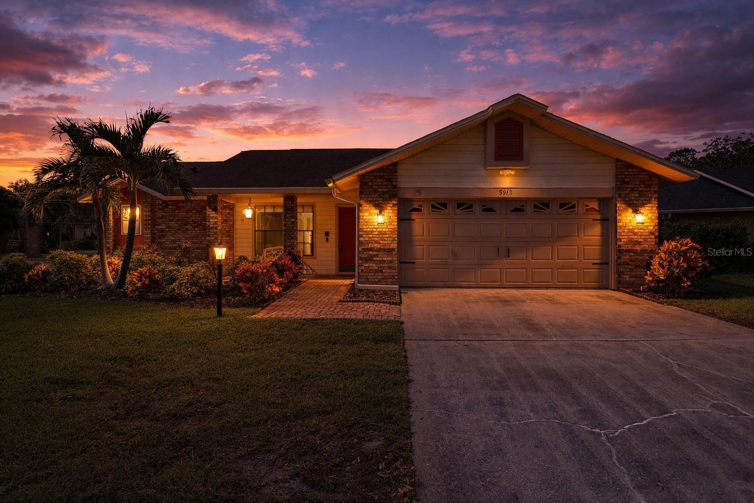 9913 CHESHAM DR, ORLANDO, FL, 32817