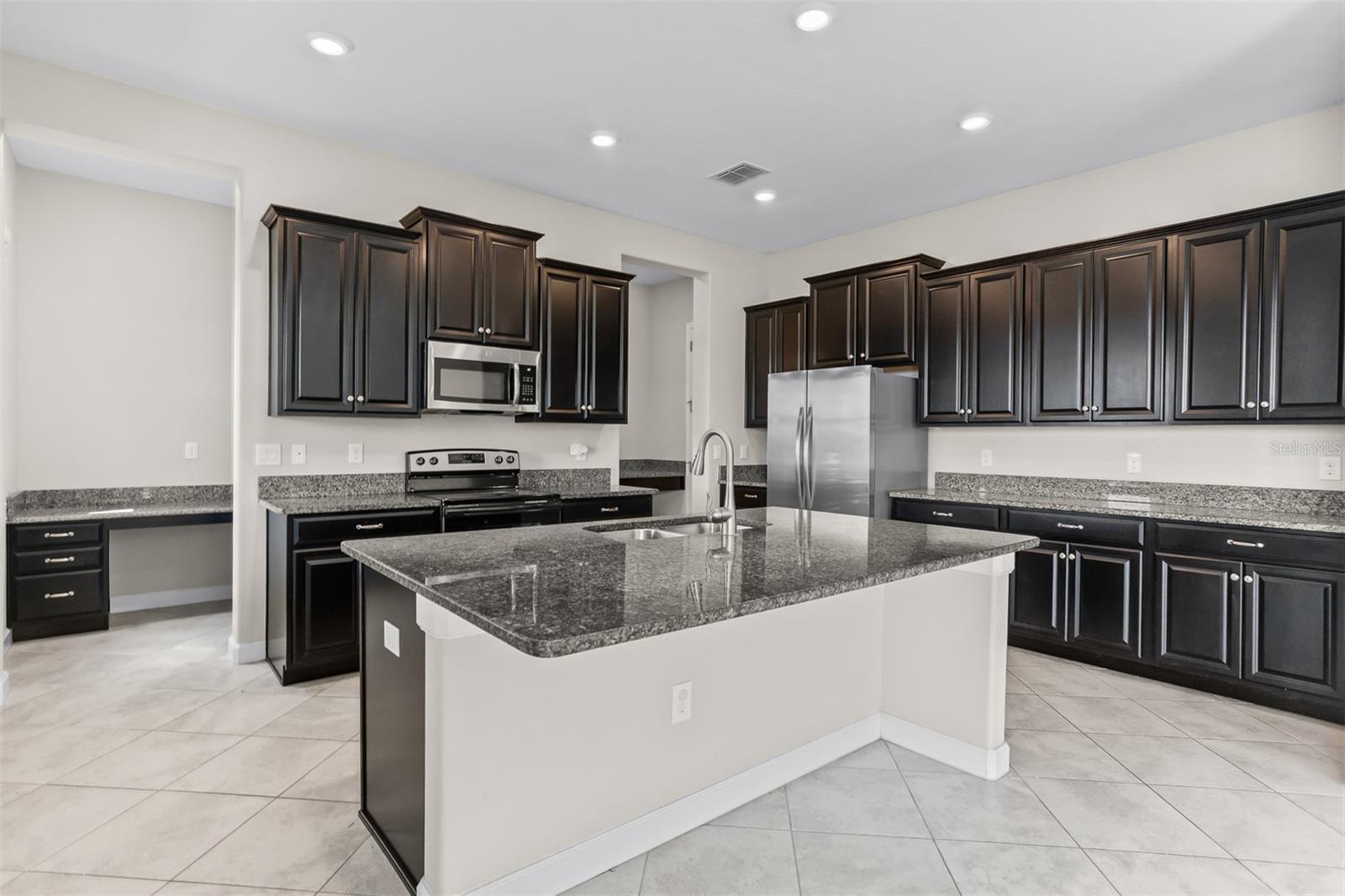11715 NAVAJO SANDSTONE ST, RIVERVIEW, FL, 33579